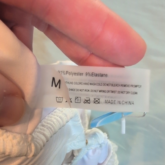 Hilinker Women's Elegant Cream One Piece Swimsuit Medium - Picture 4 of 7